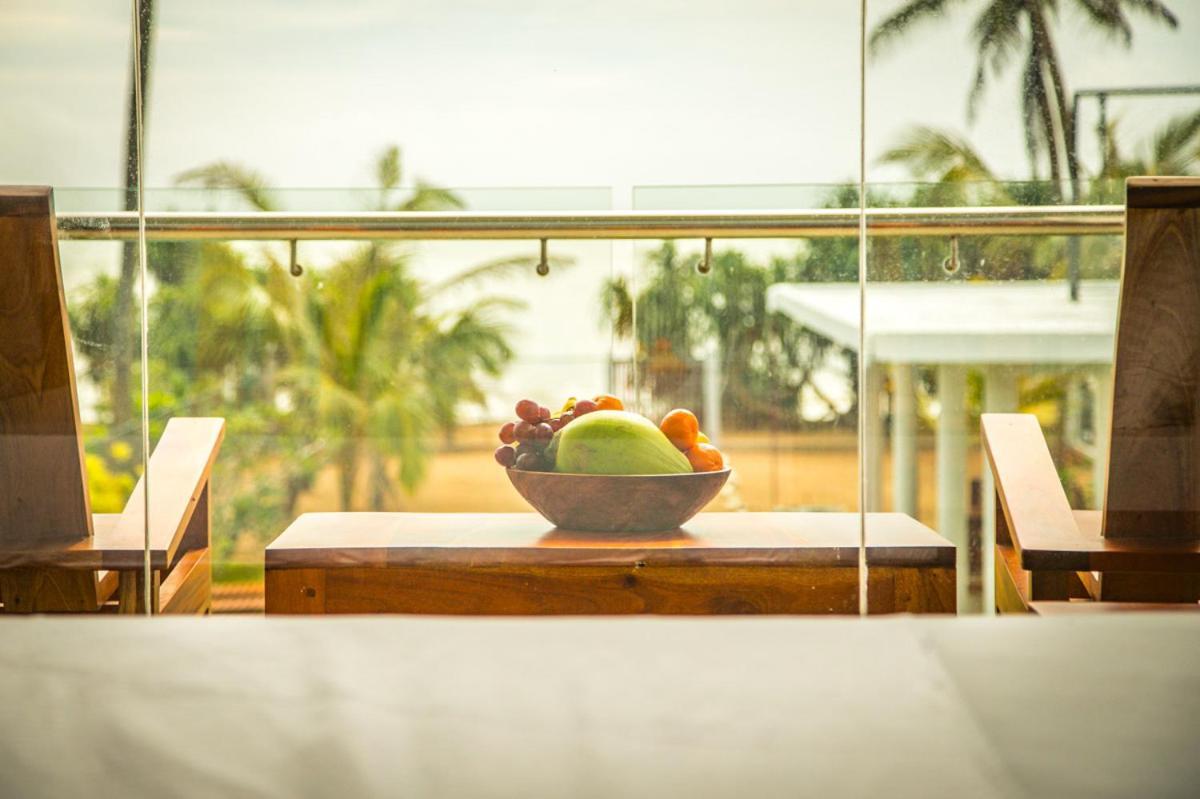 Infinity Of Sri Lanka Hotel Paiyagala Exterior photo