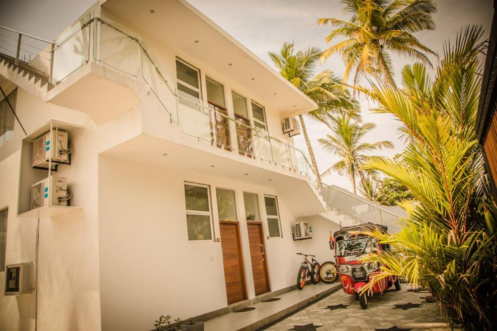Infinity Of Sri Lanka Hotel Paiyagala Exterior photo